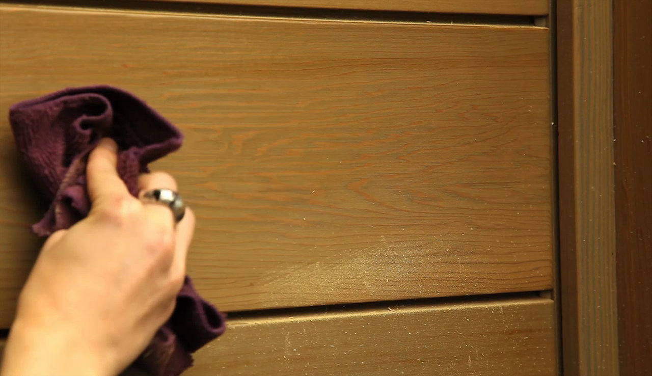 Comment nettoyer une porte en bois ? Zilten