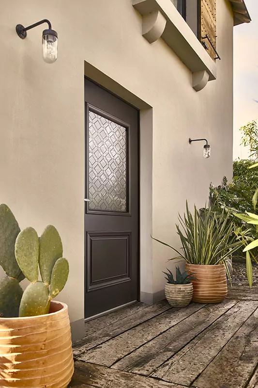 Vue extérieure de porte d'entrée en aluminium Aloé 72 - Zilten