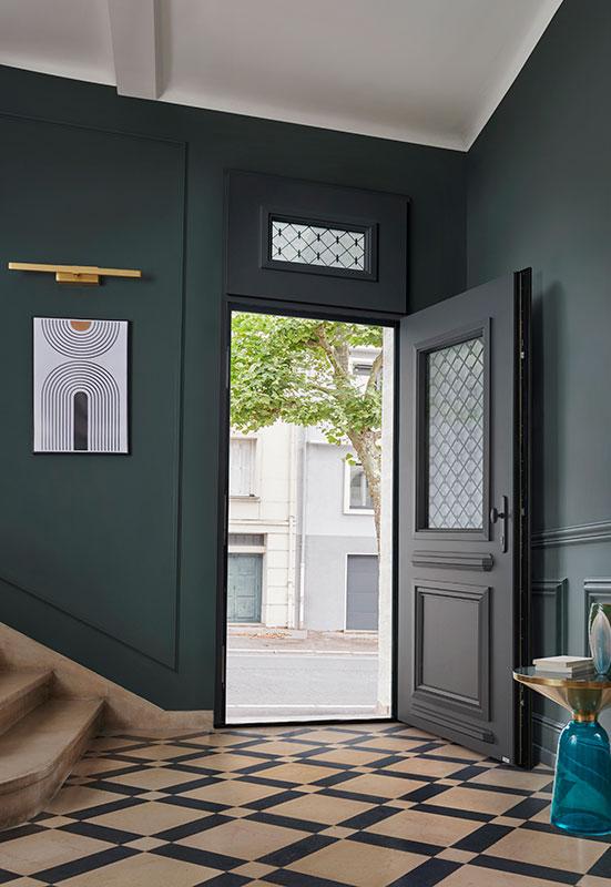 porte d'entrée classique soffi 1 dans un intérieur de maison décoré