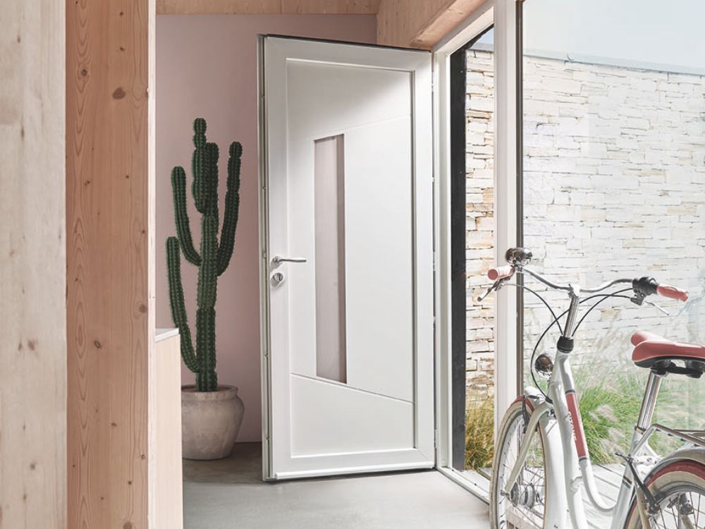 porte d'entrée en pvc vitrée au style contemporain